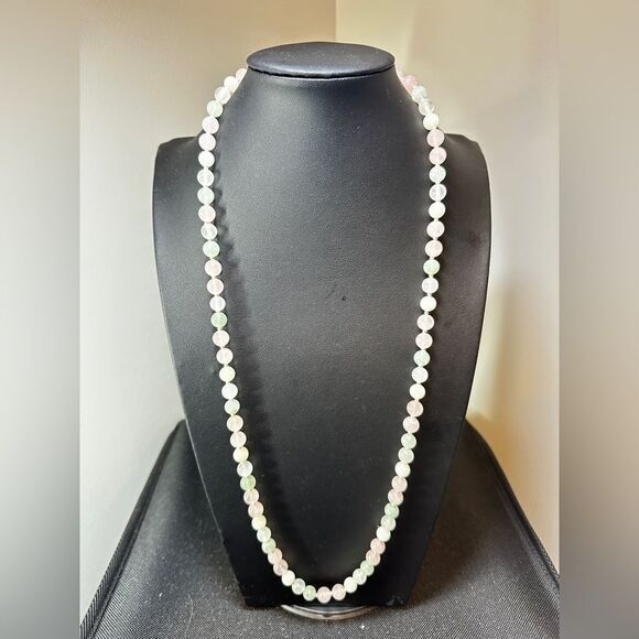 29" of hand knotted and 8mm beaded rose quartz, green/pink/white jade necklace! - Picture 11 of 11